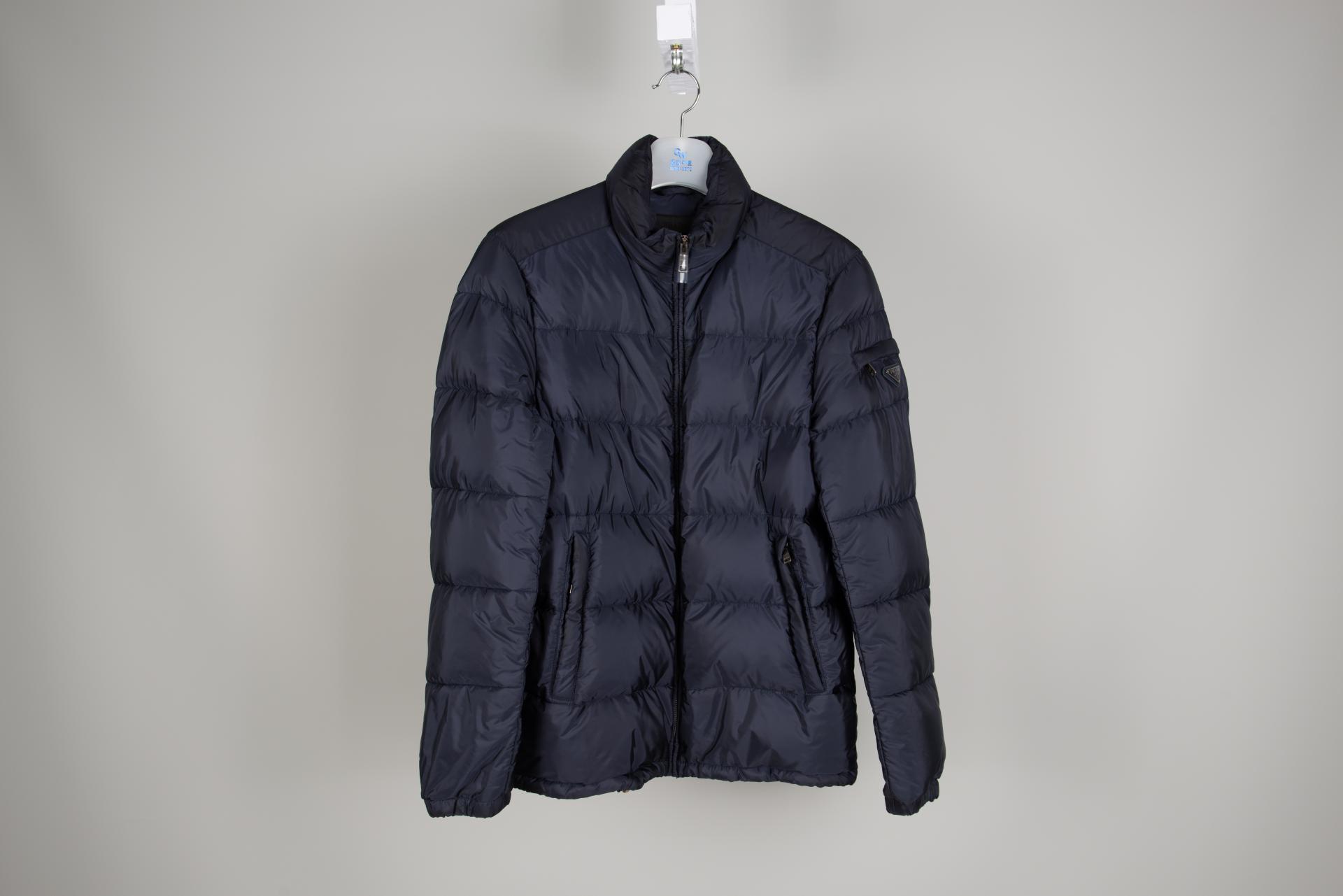 의류클리닝 이미지: [PRADA 프라다] 나일론 구스다운 자켓