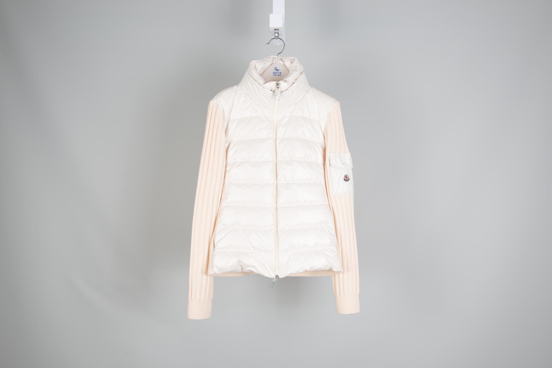 의류클리닝 이미지: [MONCLER 몽클레르] 니트 패딩