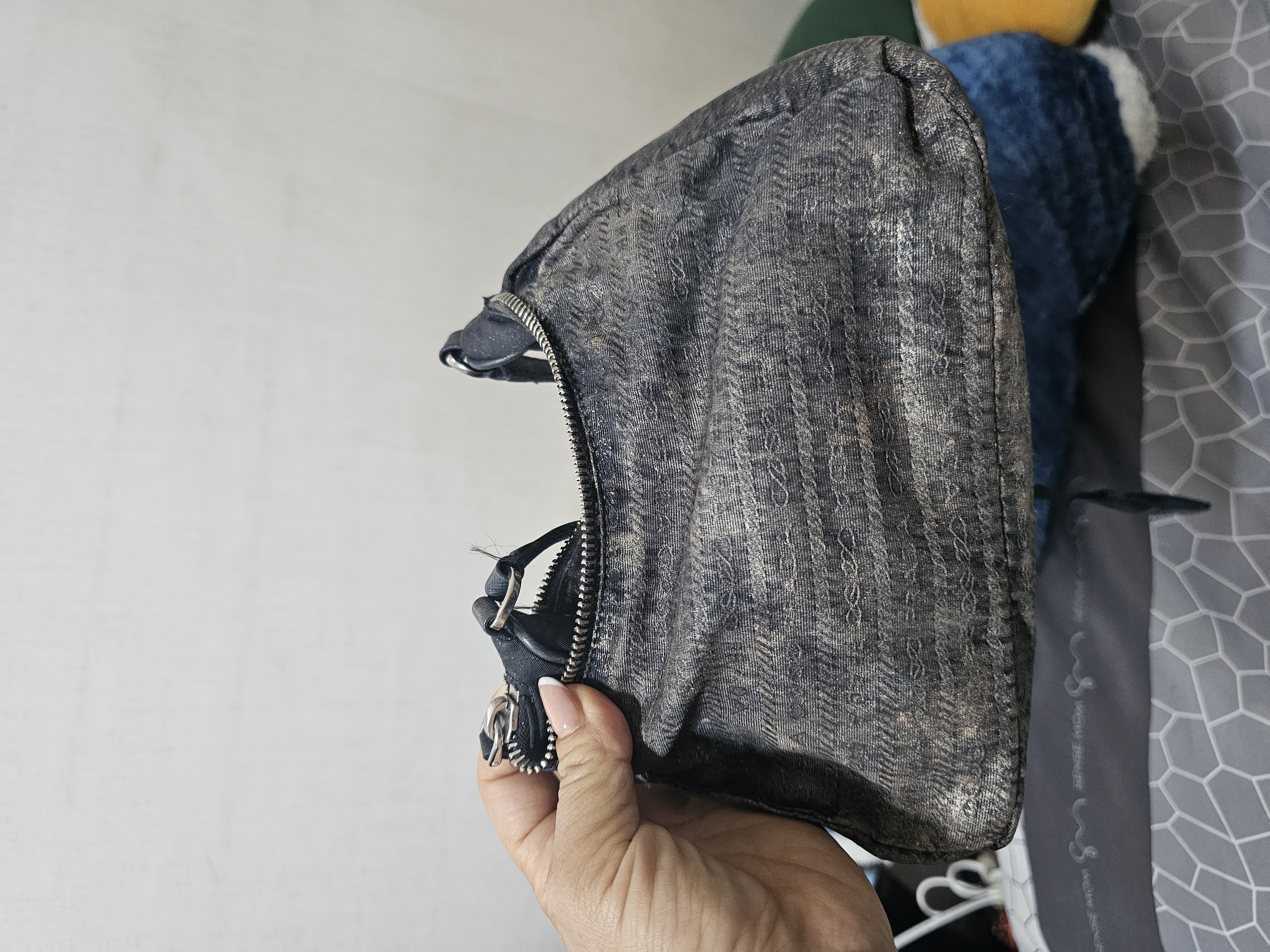 세탁 | 수선비용문의 이미지: 가방세탁