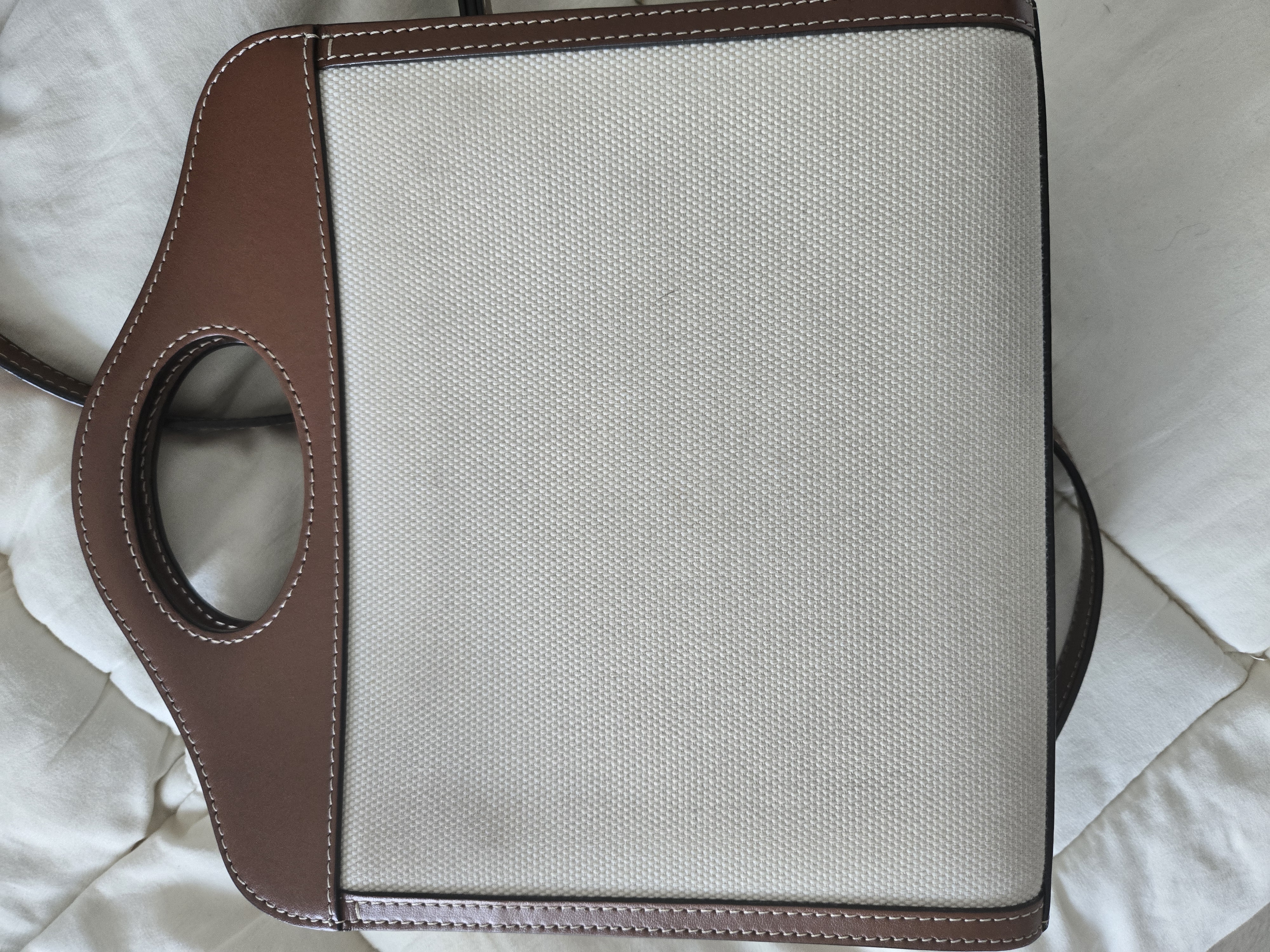 세탁 | 수선비용문의 이미지: 버버리세탁