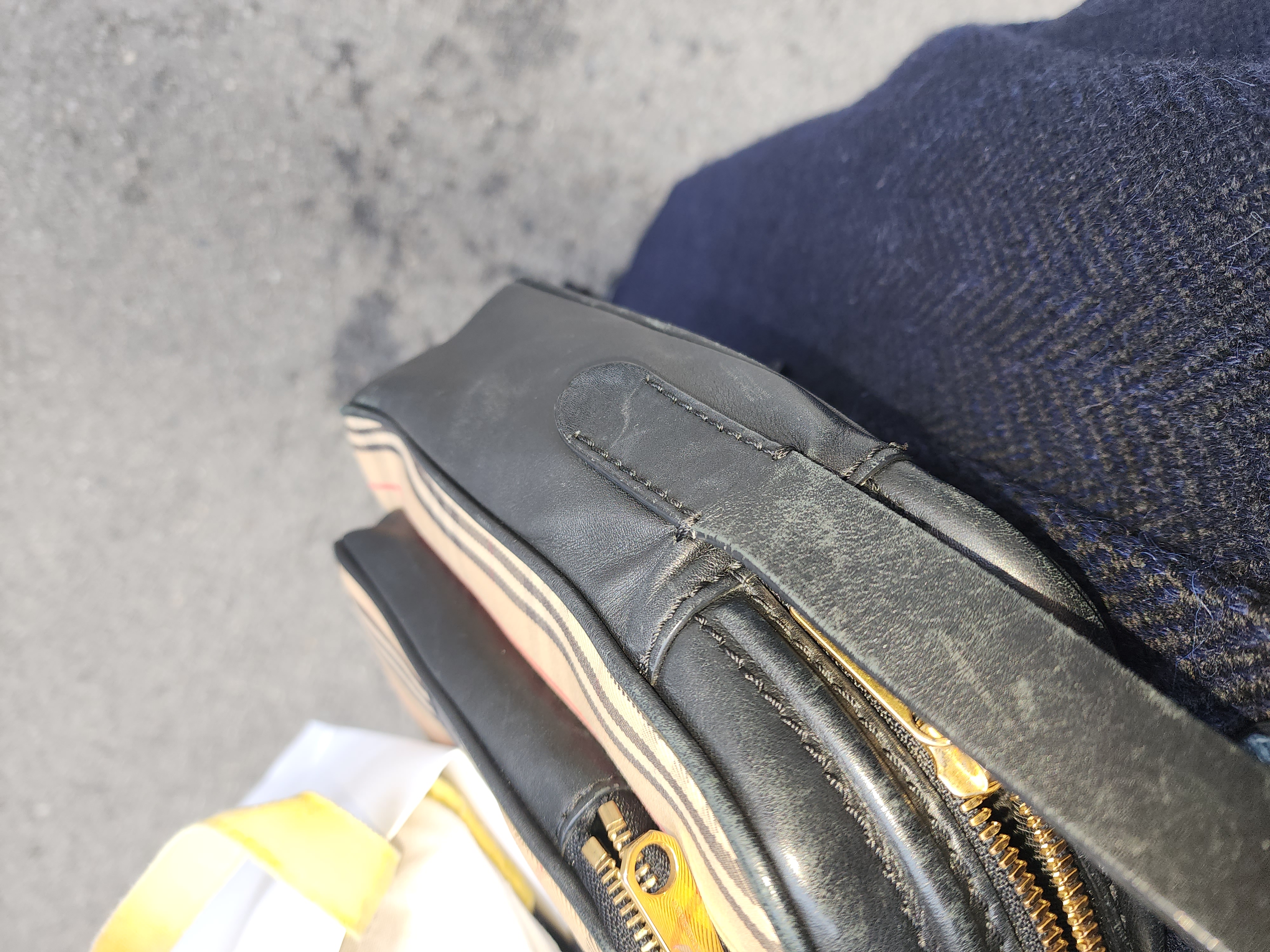 세탁 | 수선비용문의 이미지: 가방 끈 수선문의