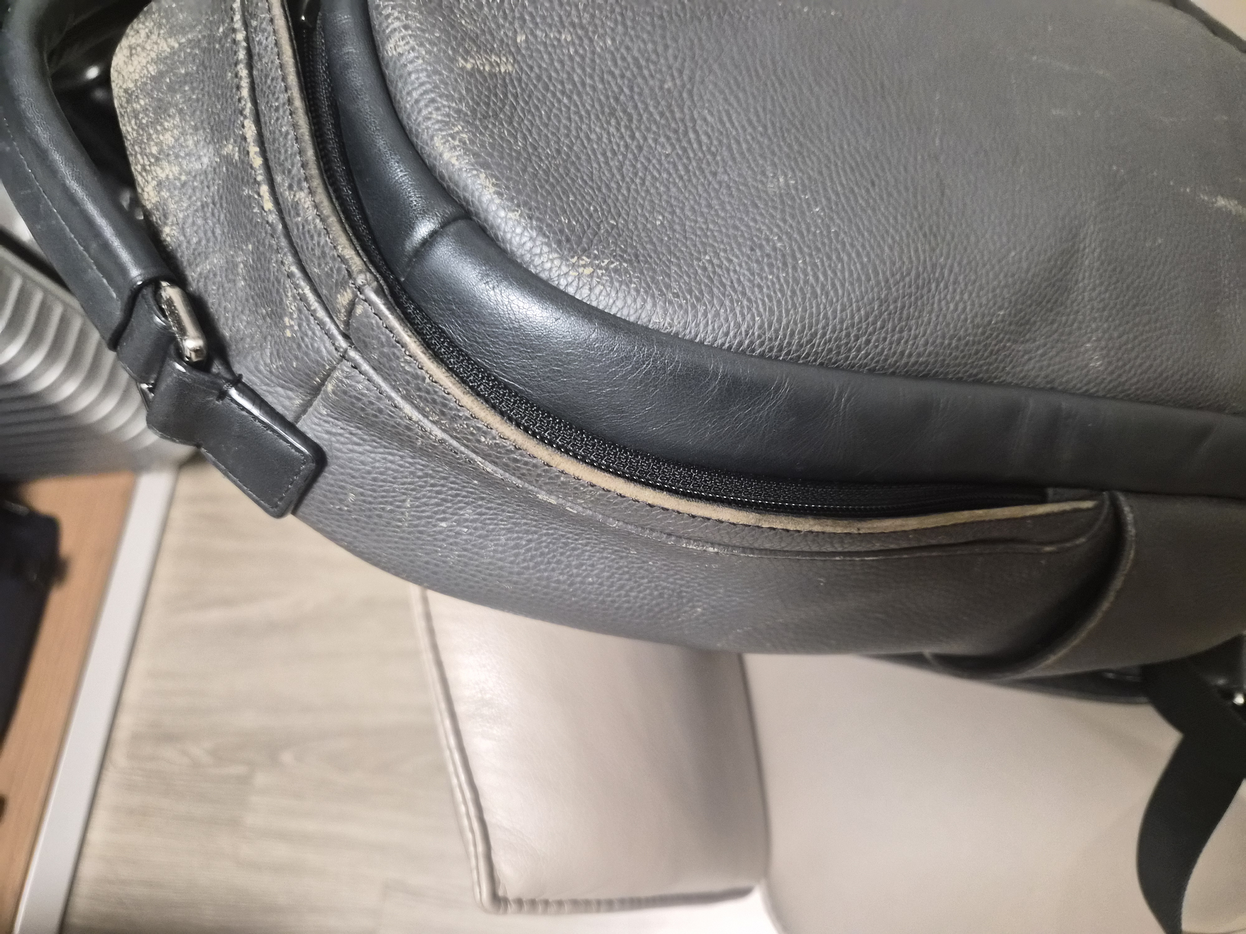 세탁 | 수선비용문의 이미지: 가방수선