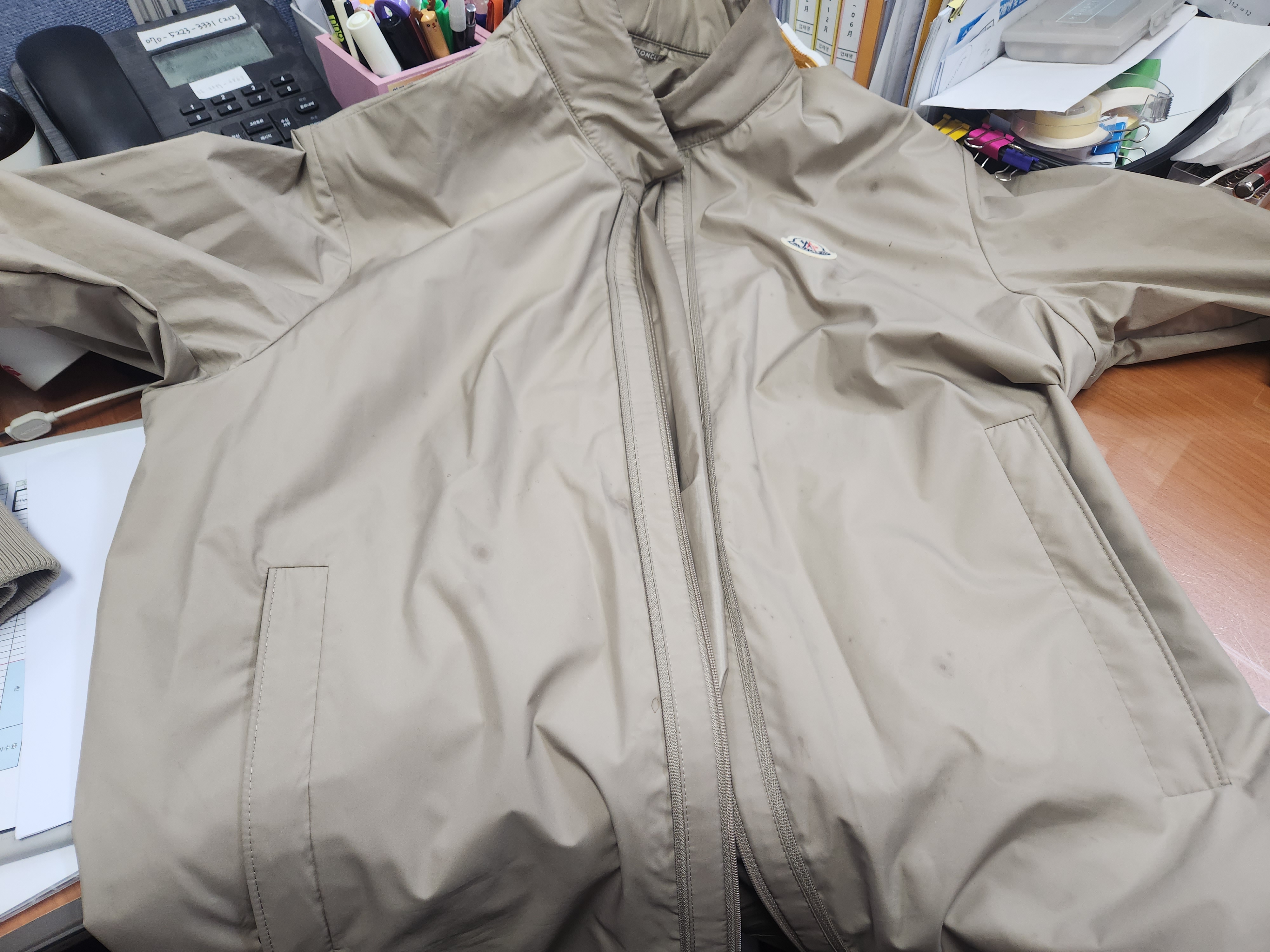 세탁 | 수선비용문의 이미지: 목, 기름 오염 제거 문의