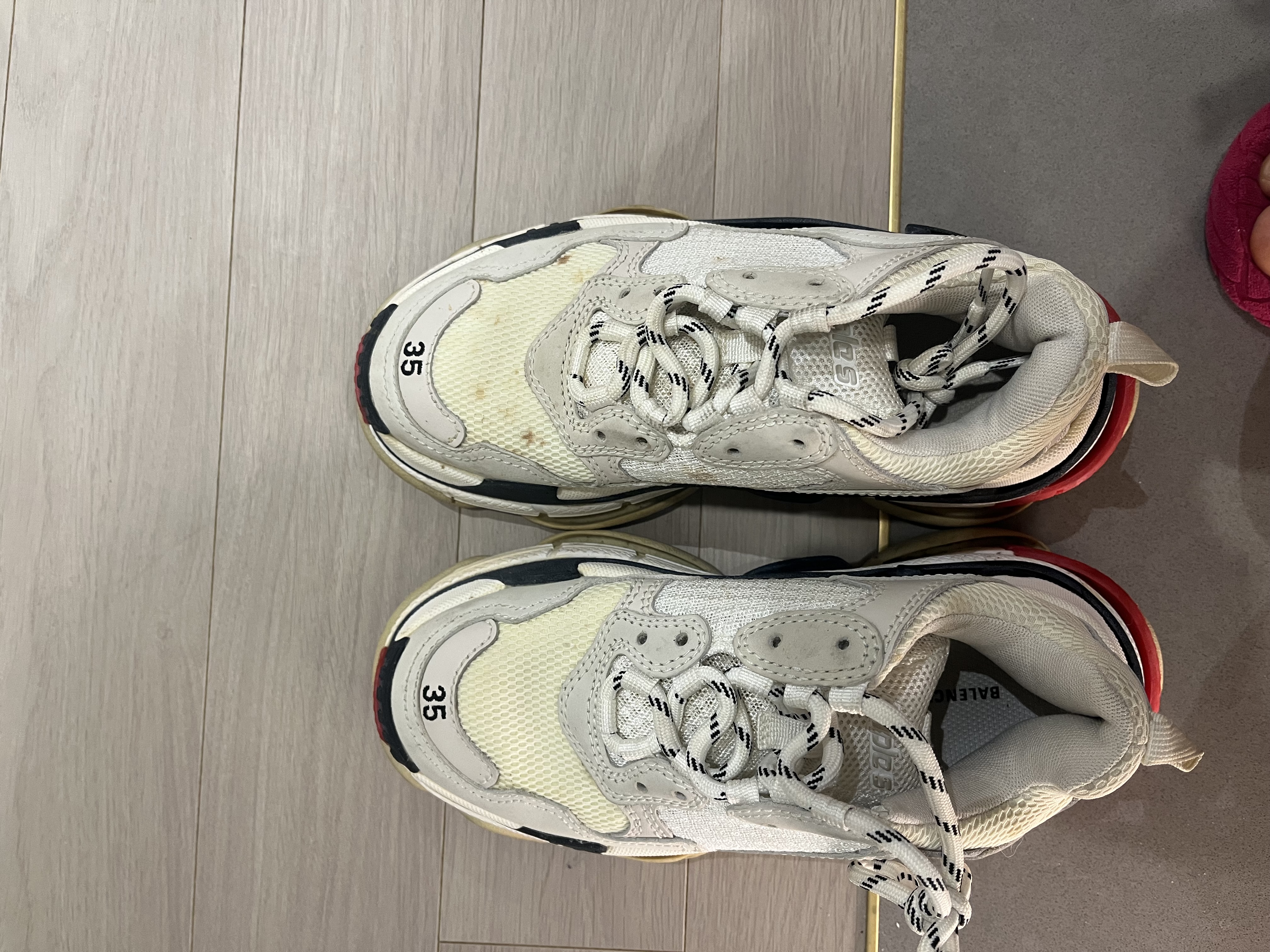 세탁 | 수선비용문의 이미지: 트리플 s