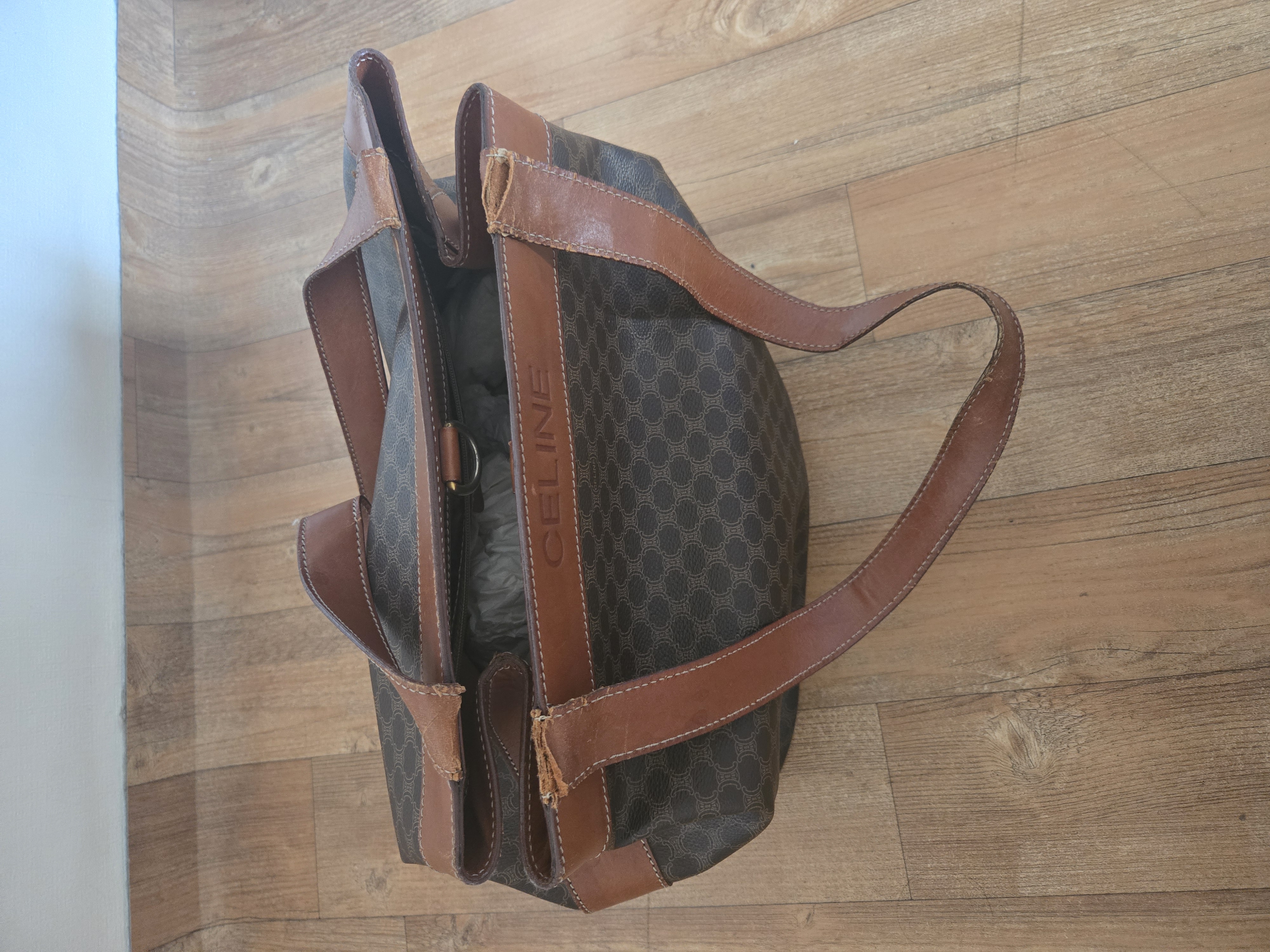 세탁 | 수선비용문의 이미지: 수선비가 대략얼마가 나올까요?