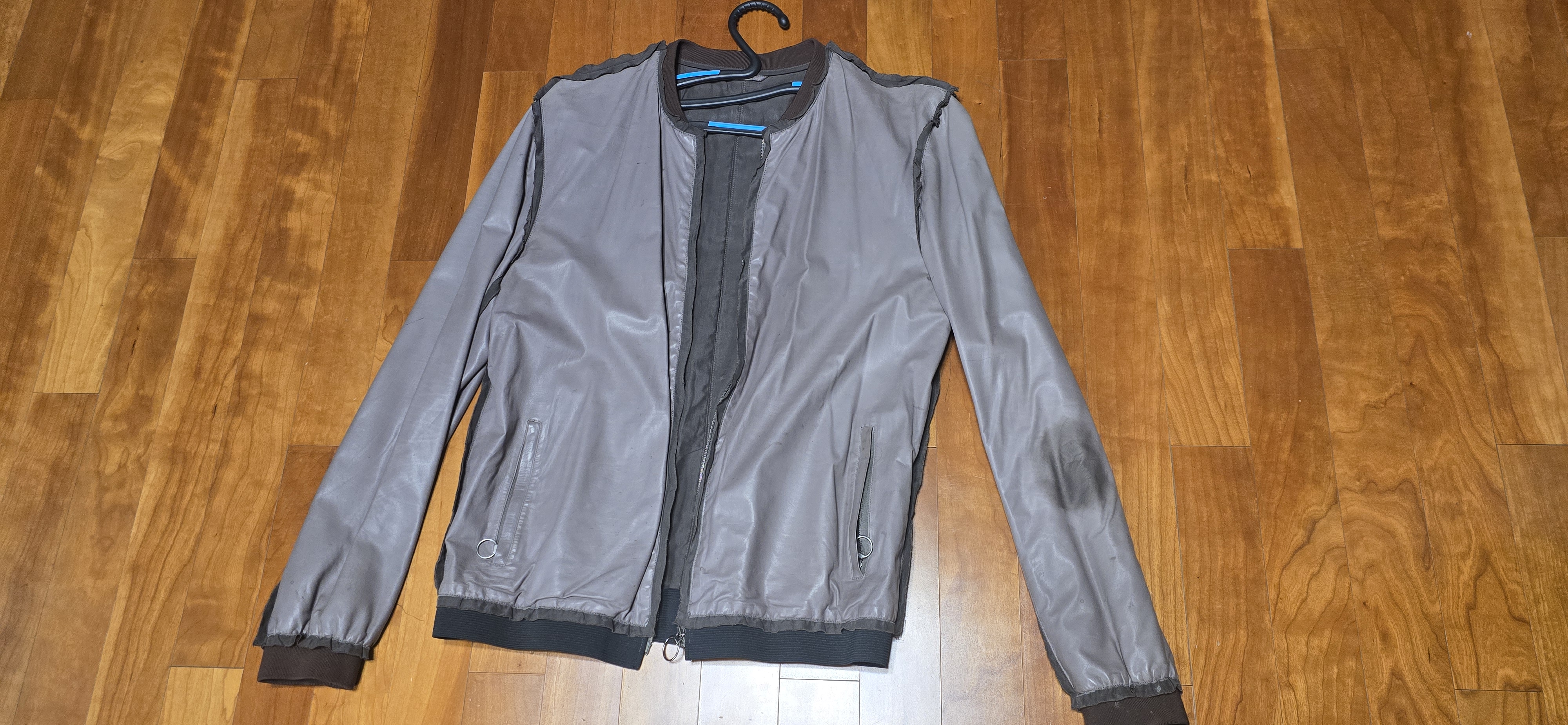 세탁 | 수선비용문의 이미지: 가죽자켓 크리닝