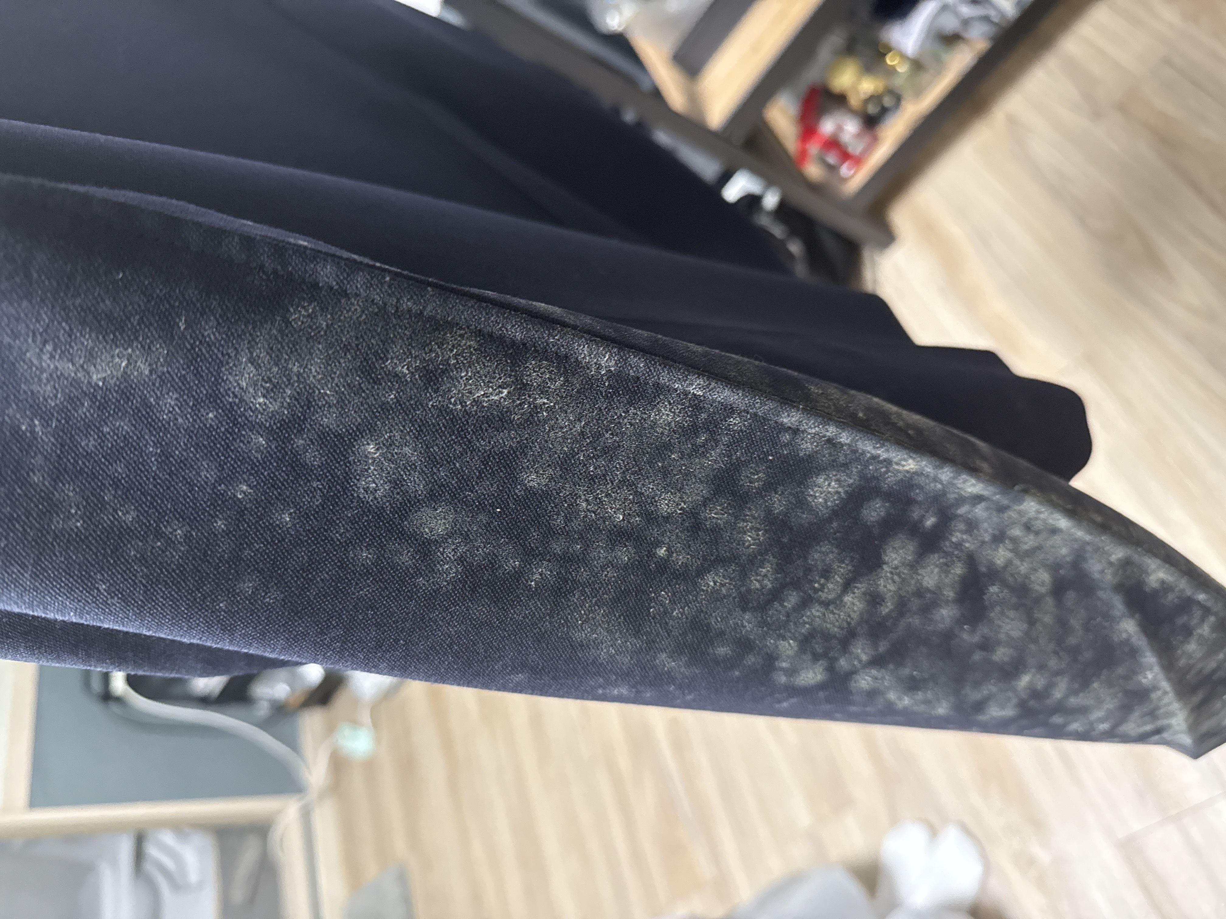 세탁 | 수선비용문의 이미지: 옷 곰팡이 살릴수 있을까요..