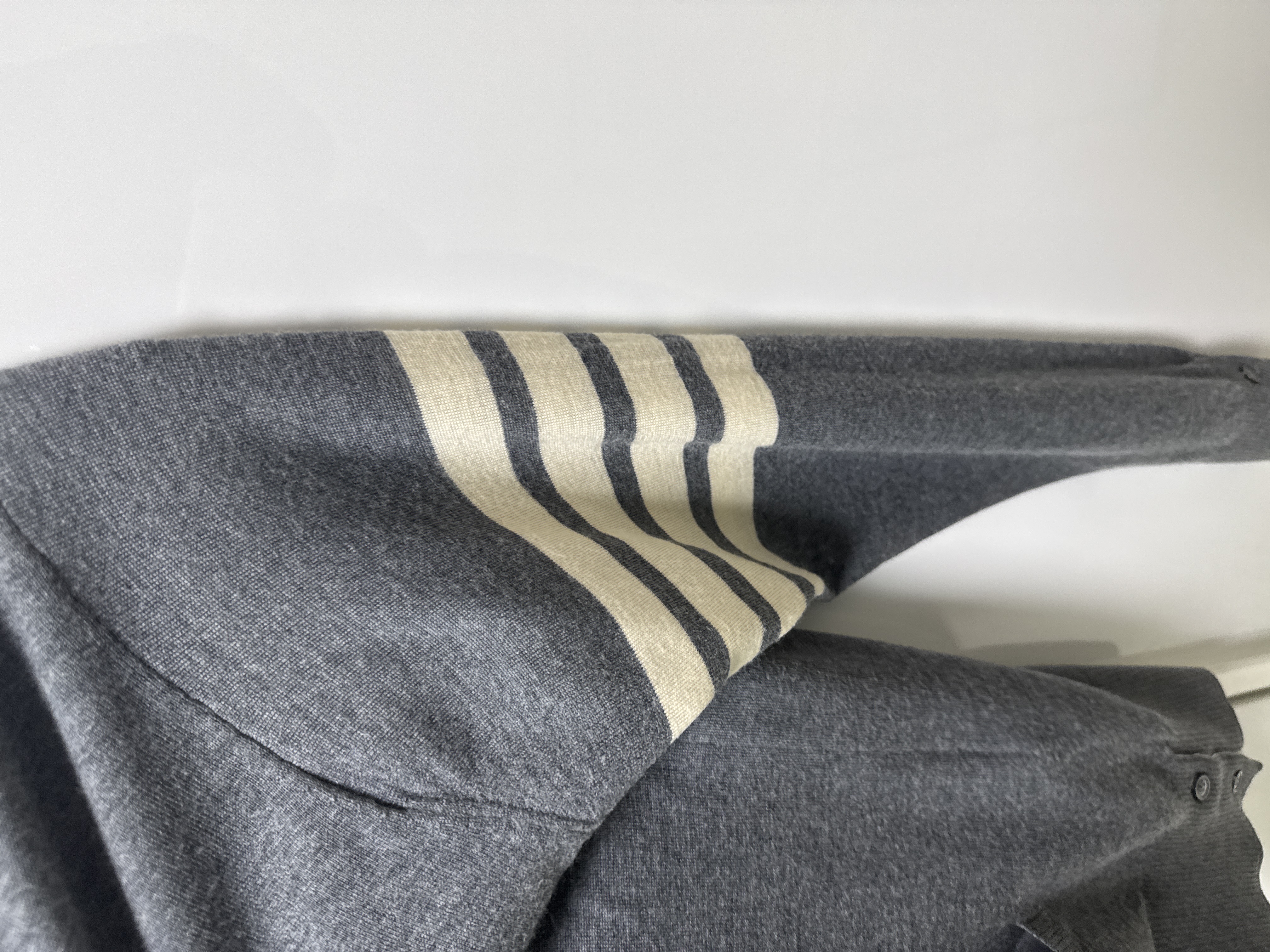 세탁 | 수선비용문의 이미지: 가디건