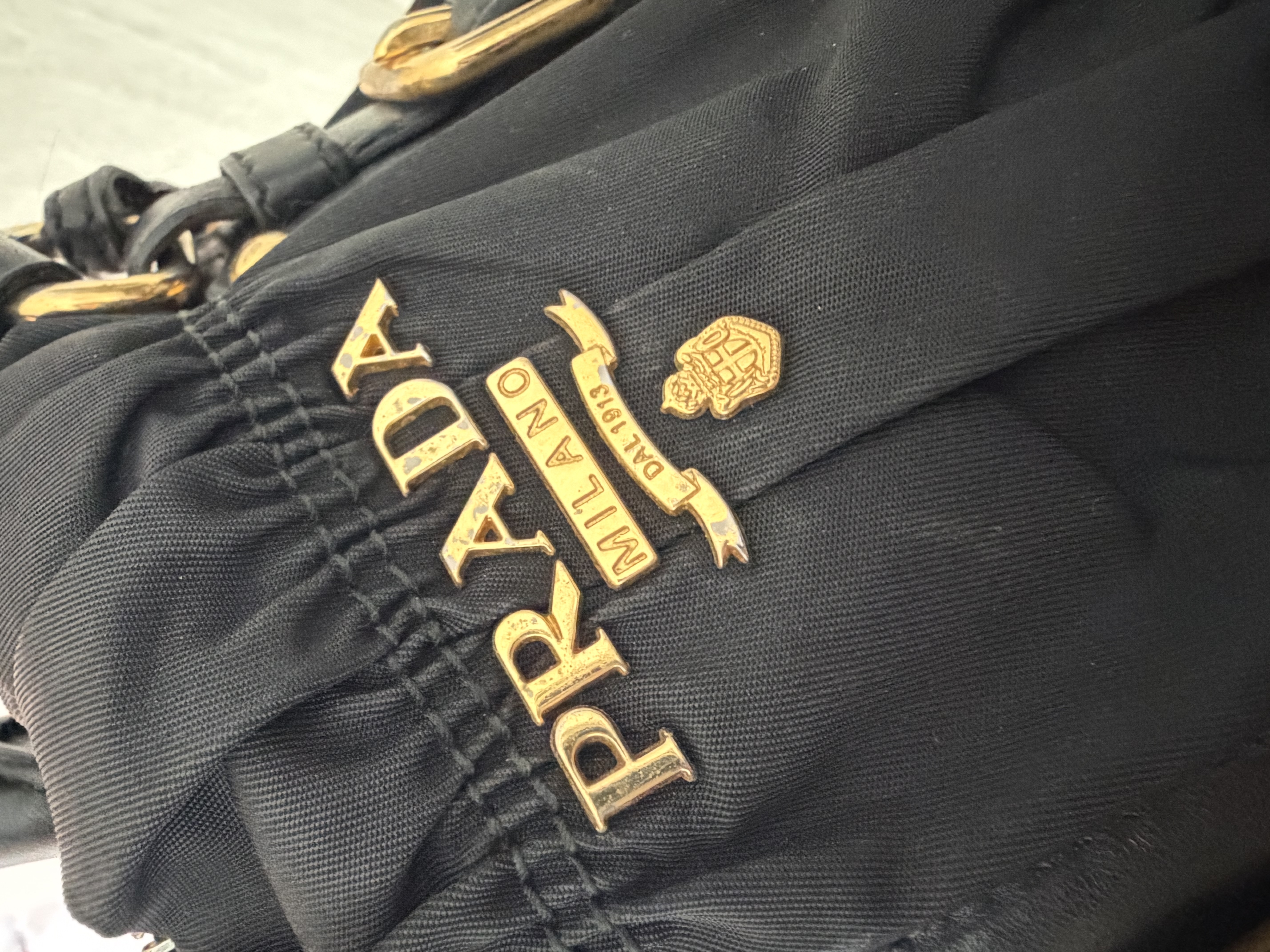 세탁 | 수선비용문의 이미지: 금장/금속들 복원가능한가요