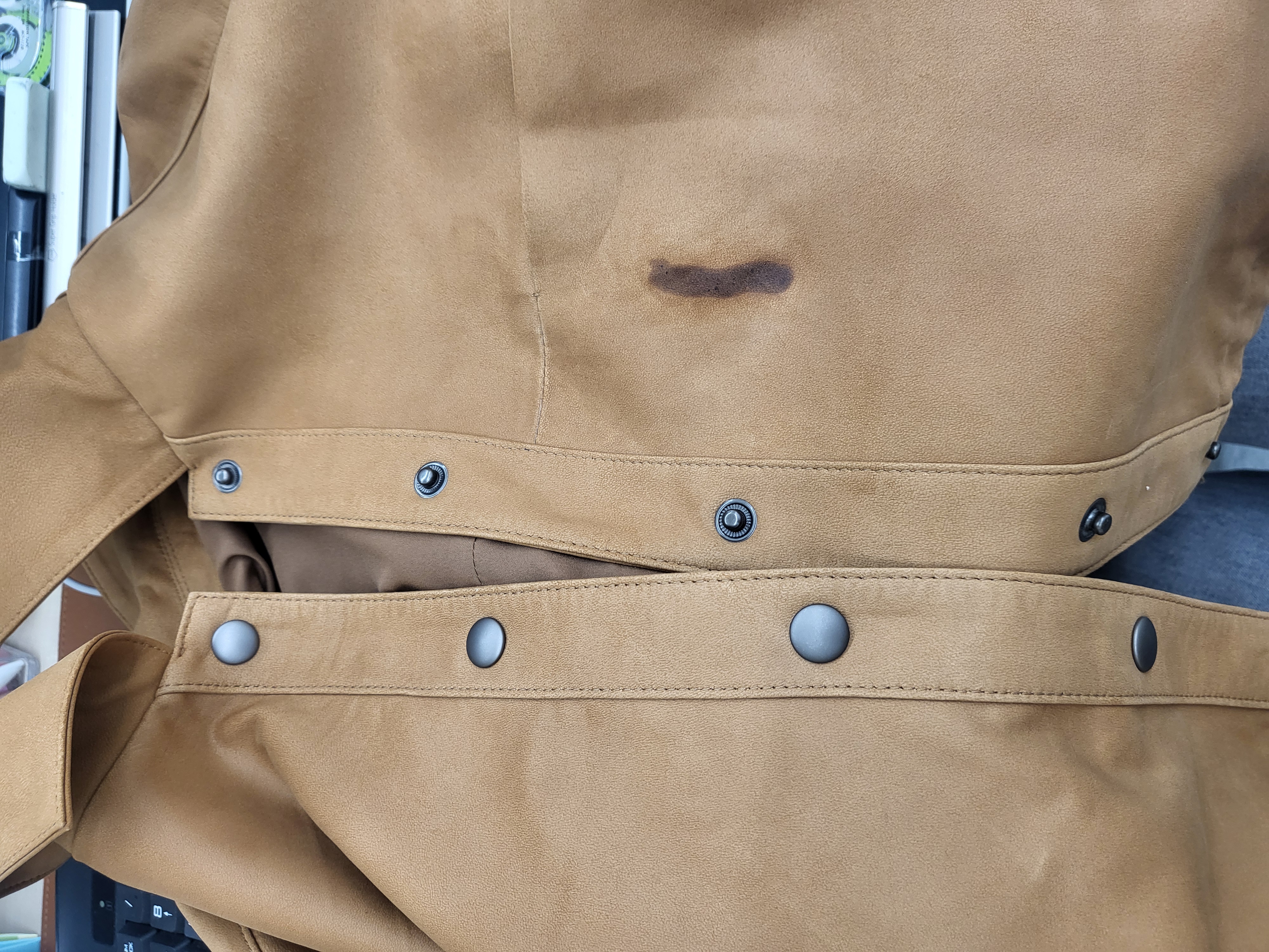 세탁 | 수선비용문의 이미지: 식용 기름 얼룩