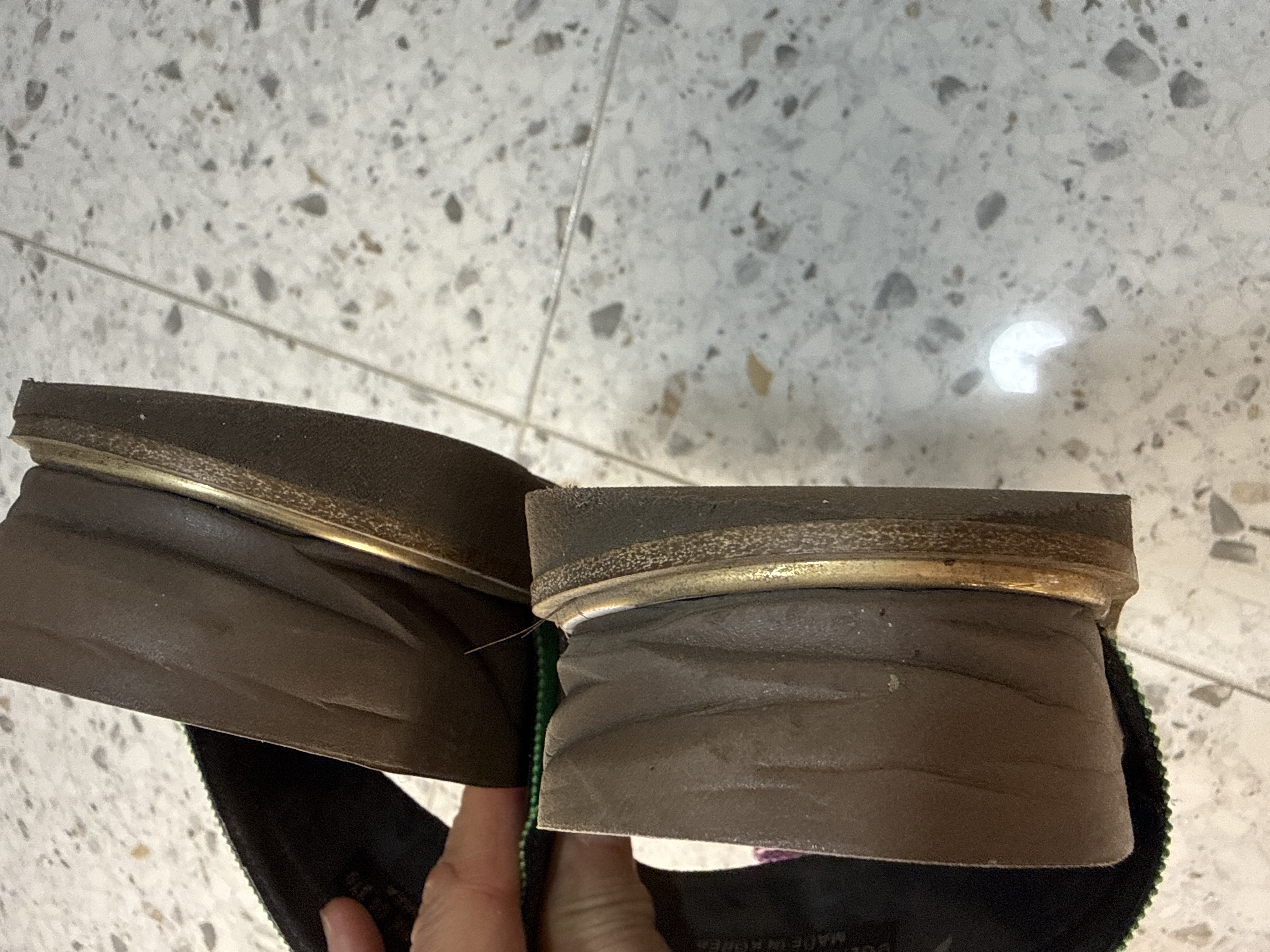 세탁 | 수선비용문의 이미지: 밑창수선&세탁